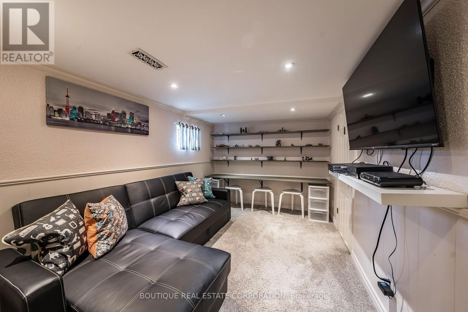 36 FRANCES AVENUE Image 29