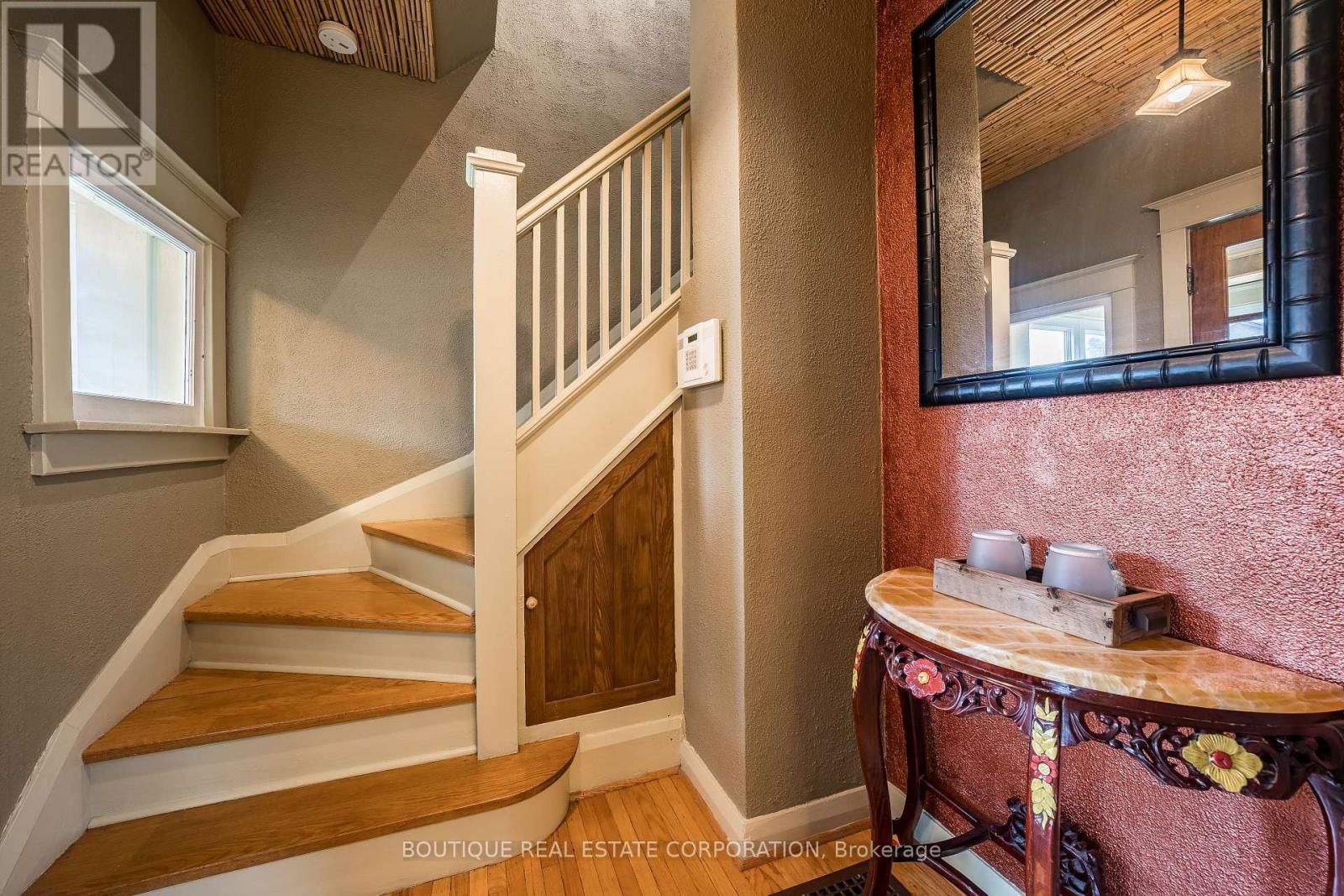 36 FRANCES AVENUE Image 5
