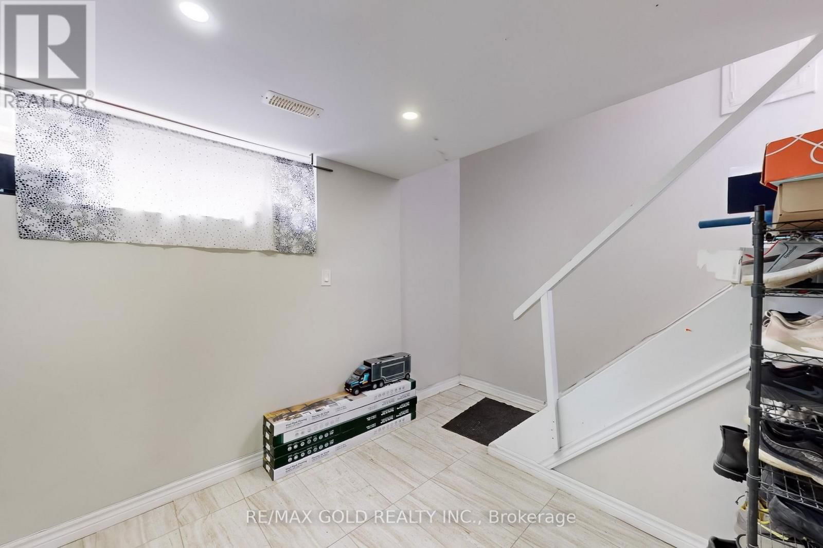 70 KIMBARK DRIVE Image 16