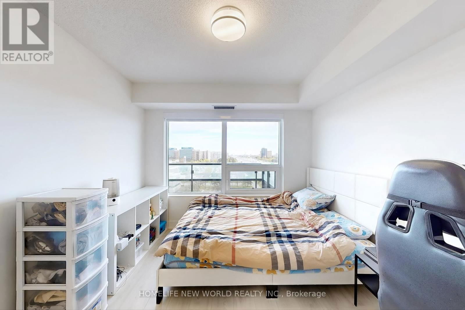 905 - 10 EVA ROAD Image 14