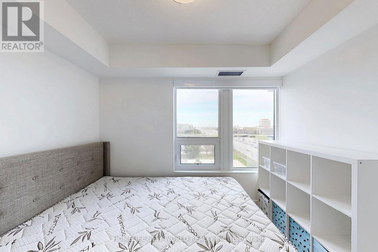 905 - 10 EVA ROAD Image 19