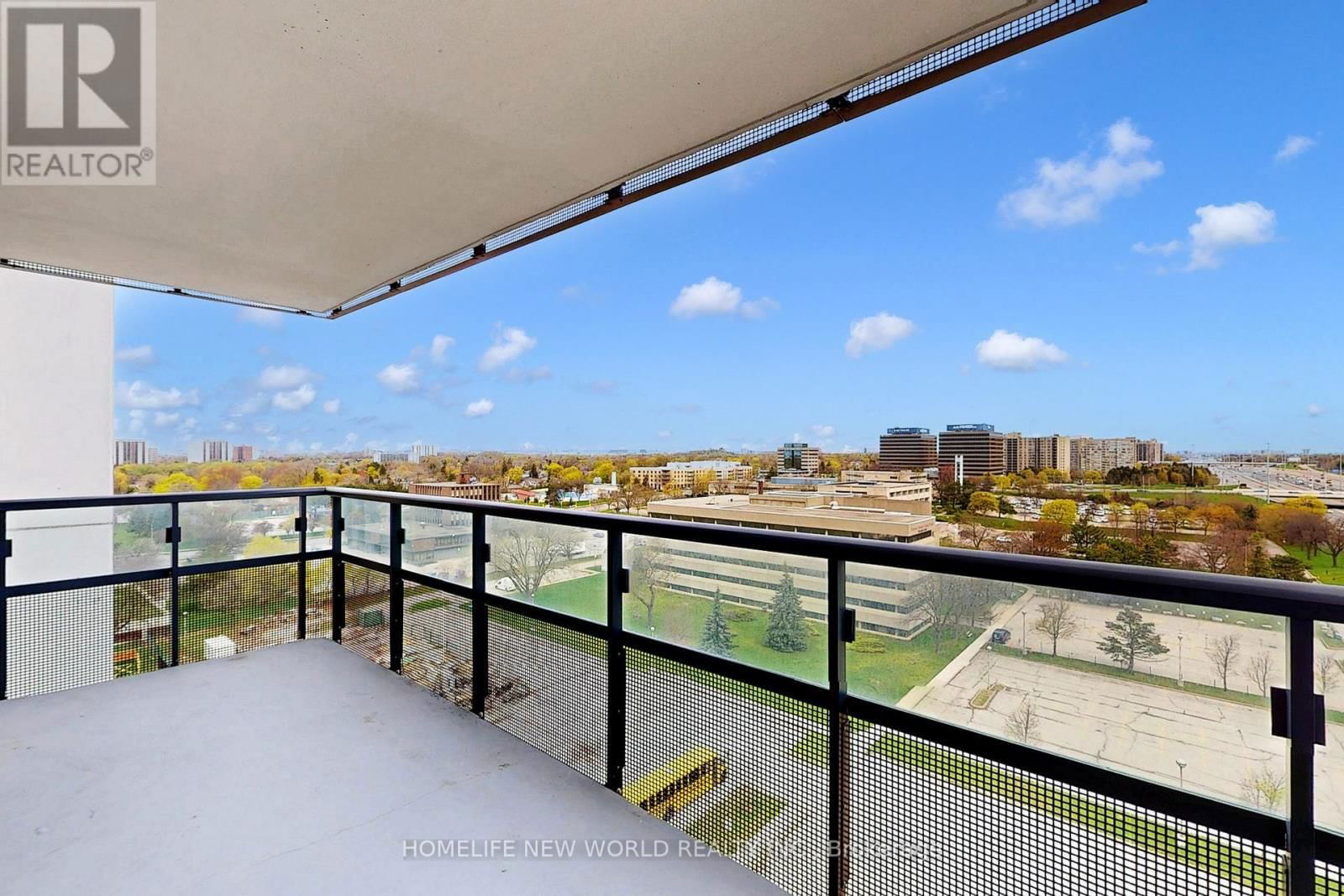 905 - 10 EVA ROAD Image 32