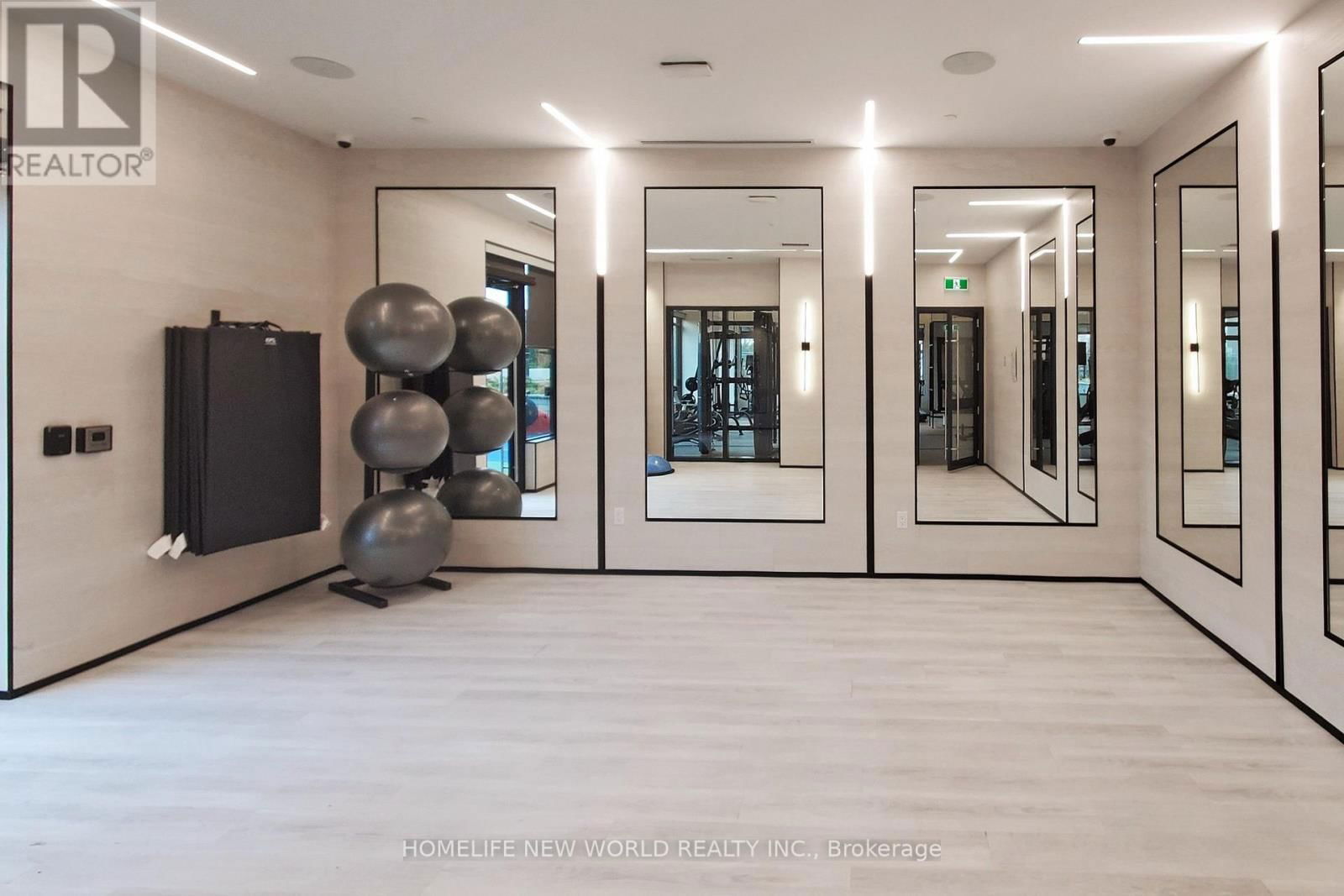 905 - 10 EVA ROAD Image 34