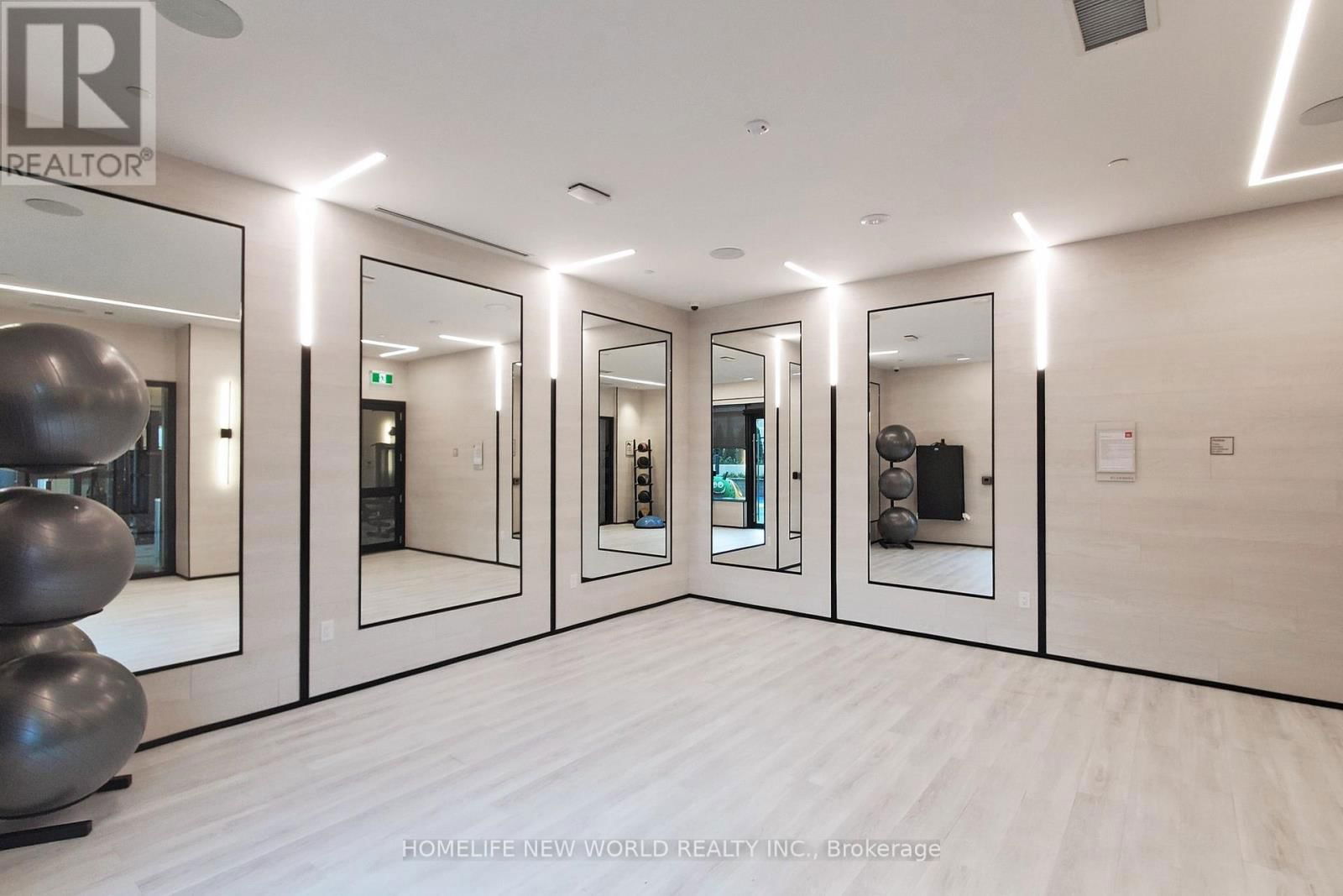905 - 10 EVA ROAD Image 35