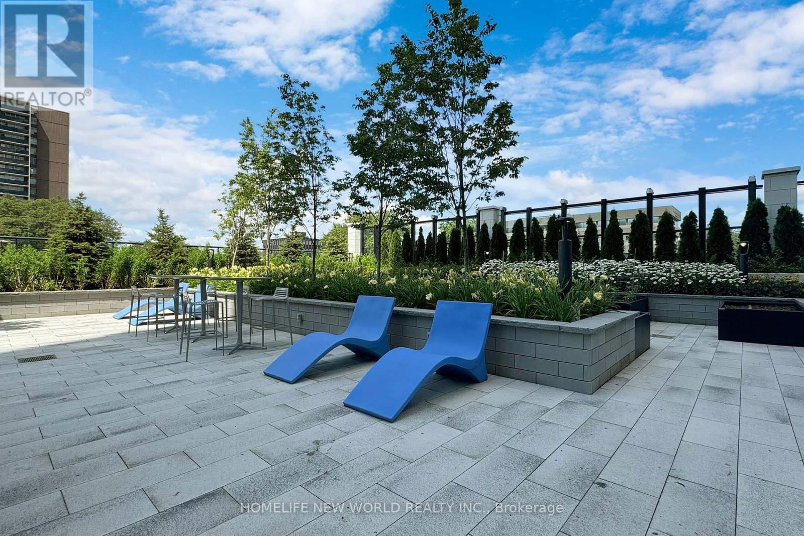 905 - 10 EVA ROAD Image 45