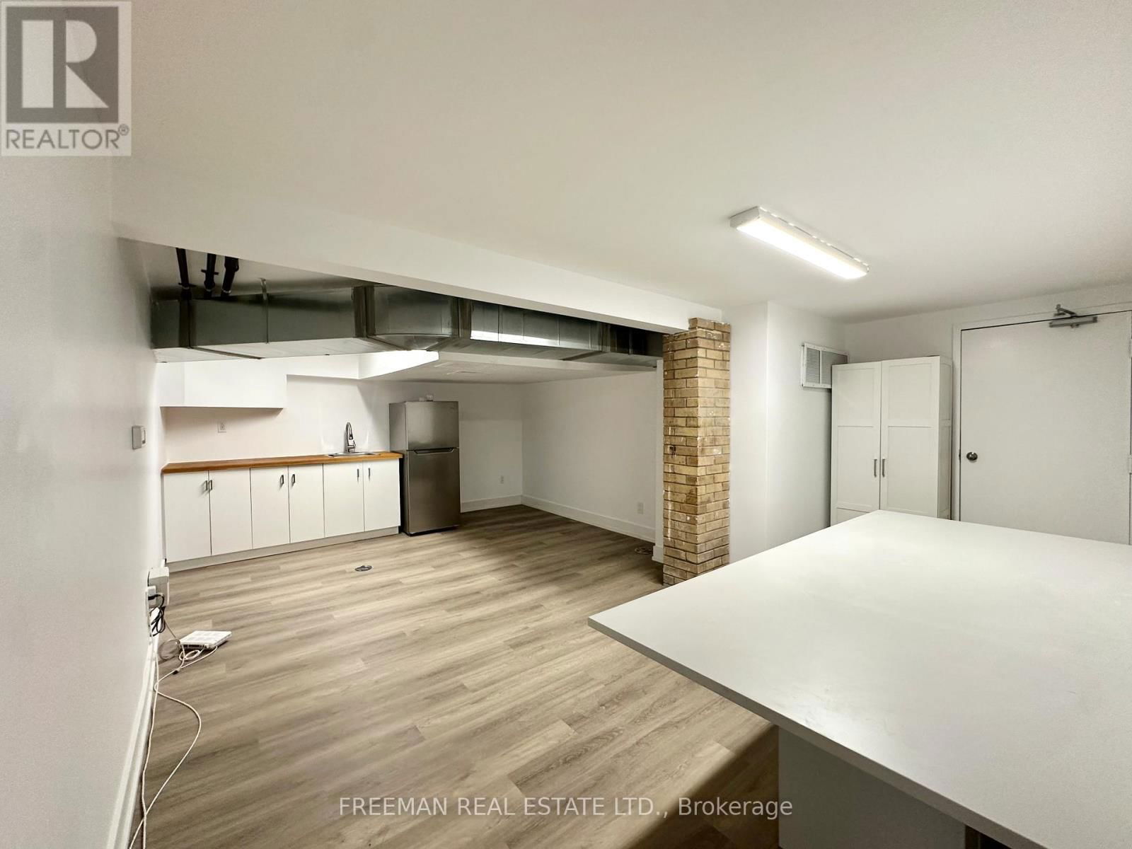 Lower - 1216 ST. CLAIR AVENUE WEST Image 12