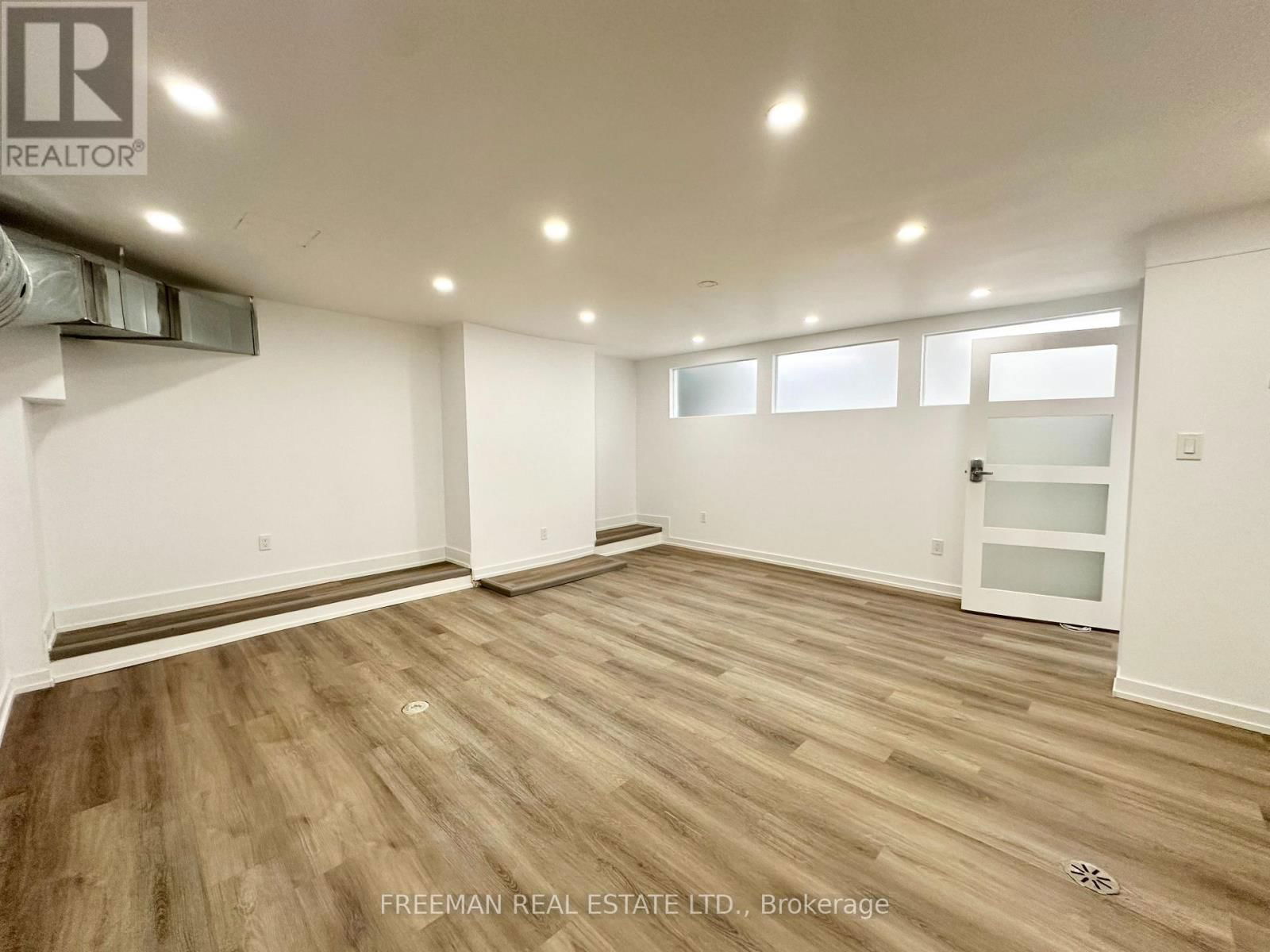 Lower - 1216 ST. CLAIR AVENUE WEST Image 18