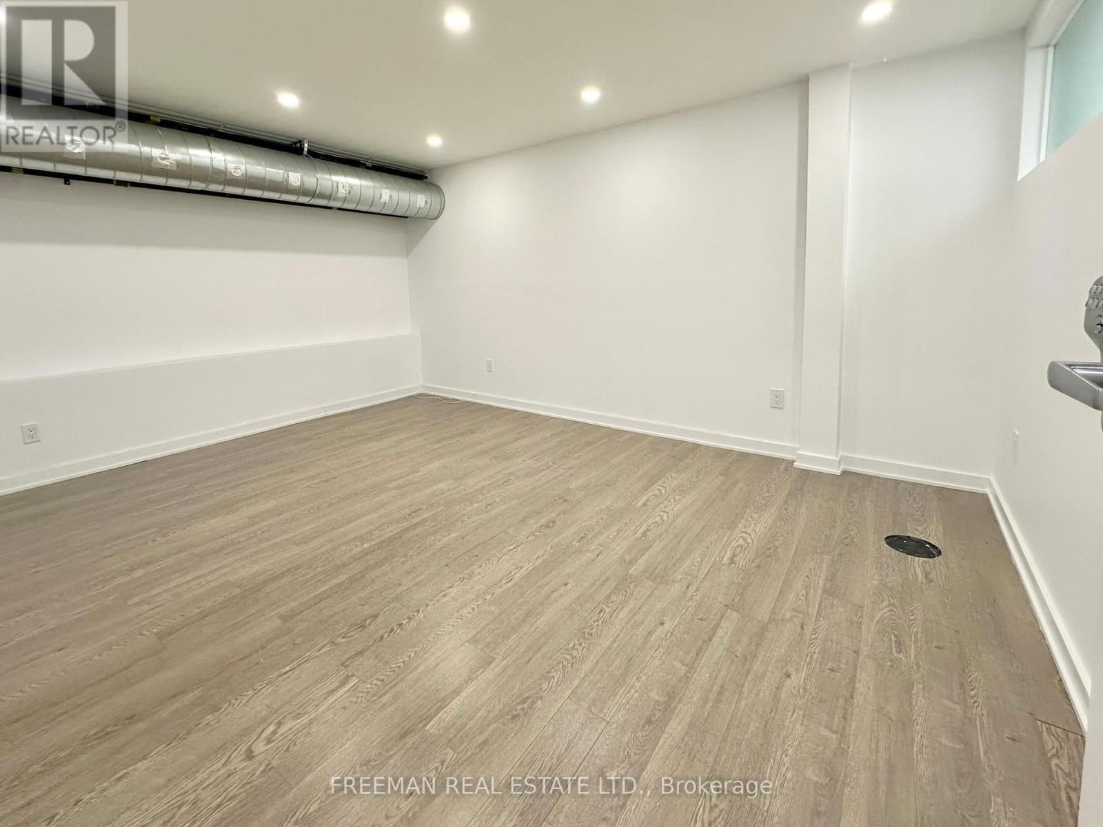 Lower - 1216 ST. CLAIR AVENUE WEST Image 9