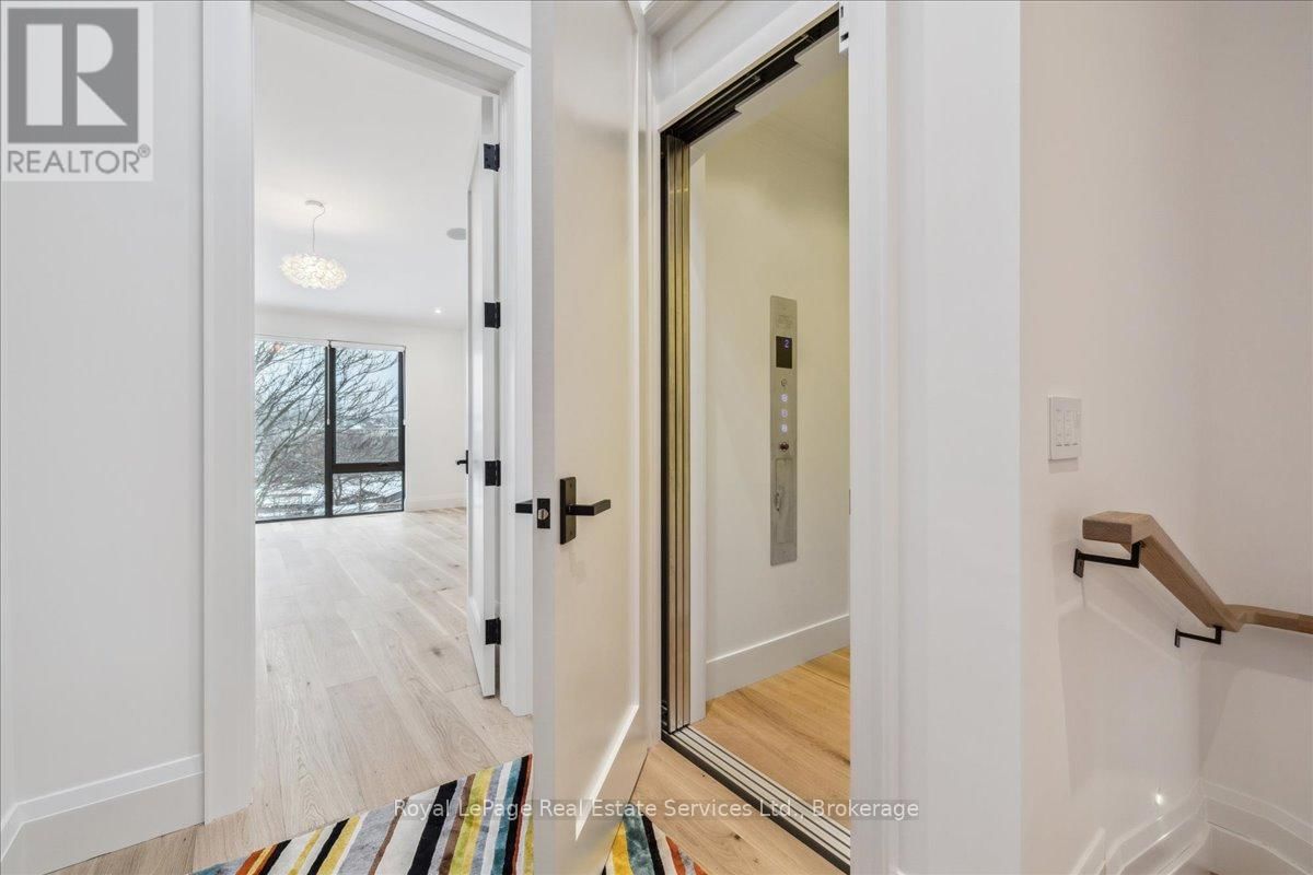 68 NAVY STREET Image 21