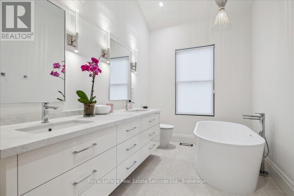 68 NAVY STREET Image 26