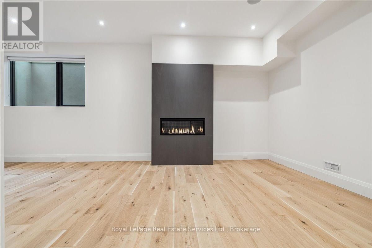 68 NAVY STREET Image 30