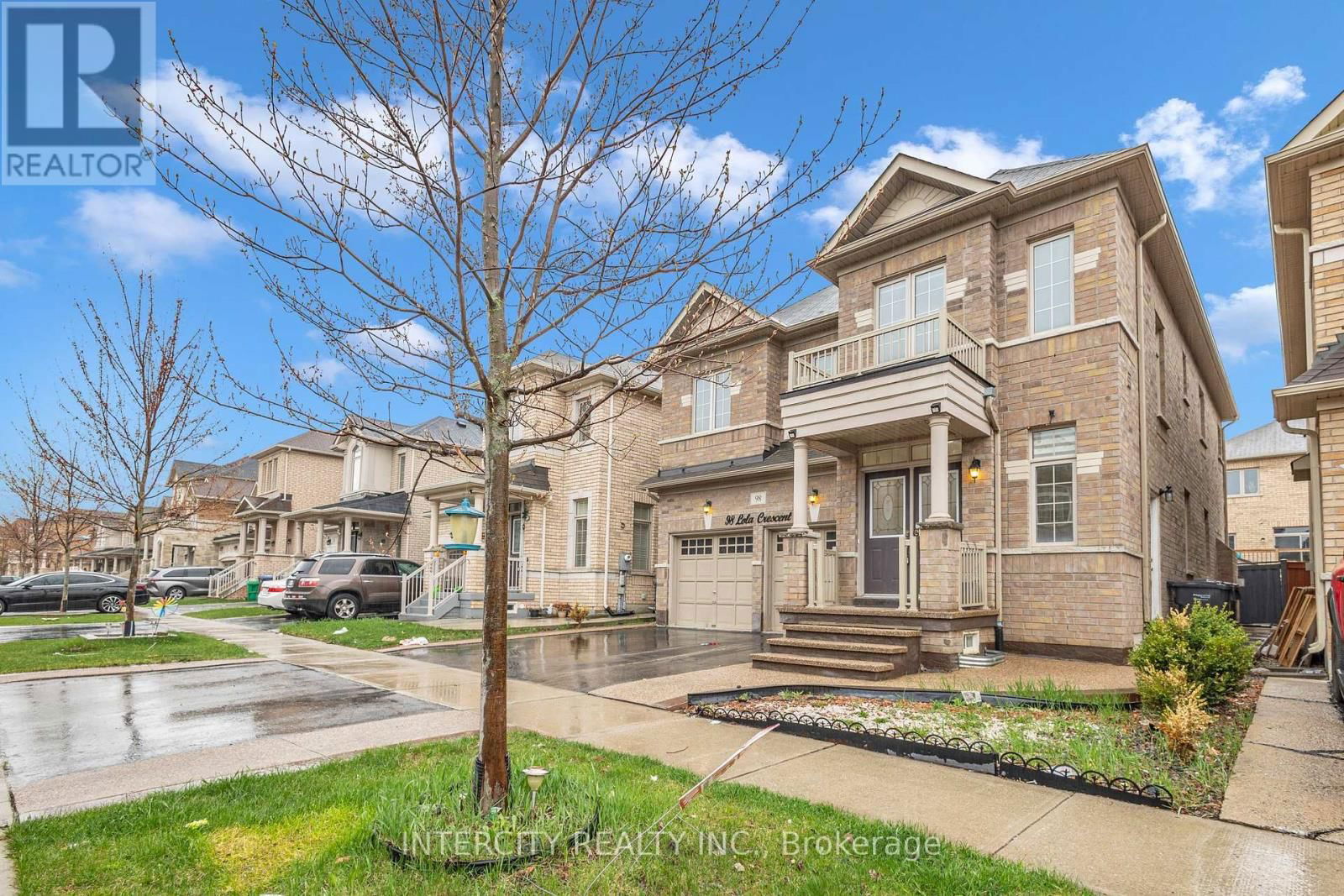 98 LOLA CRESCENT Image 3