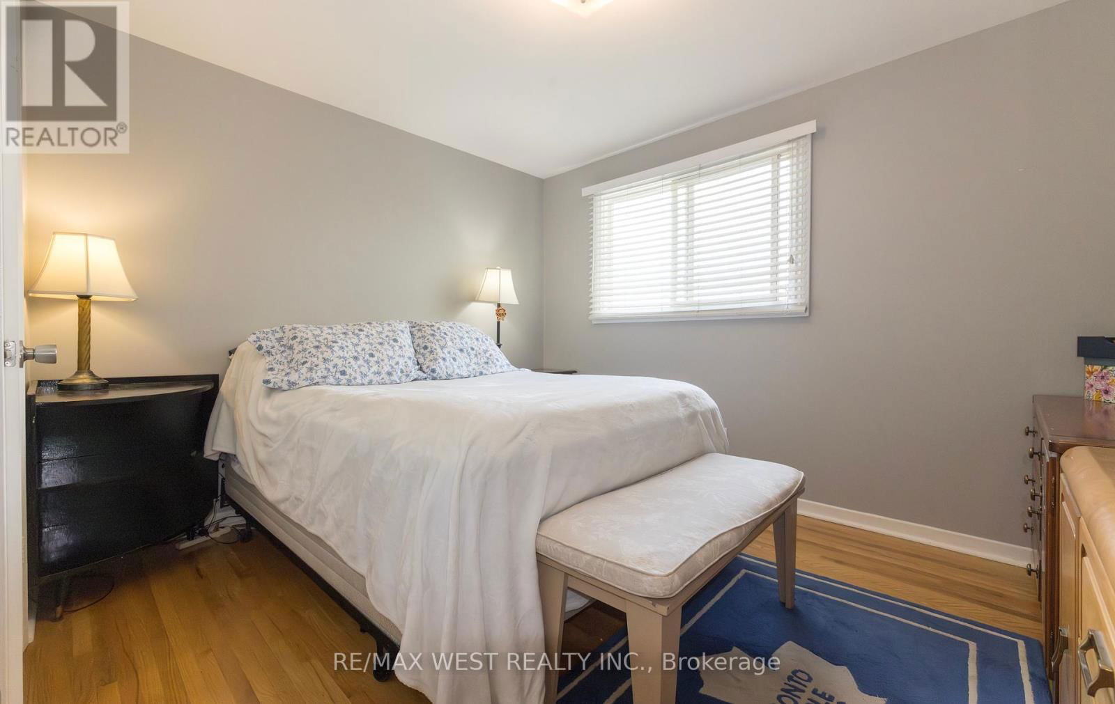 7110 CODLIN AVENUE Image 17