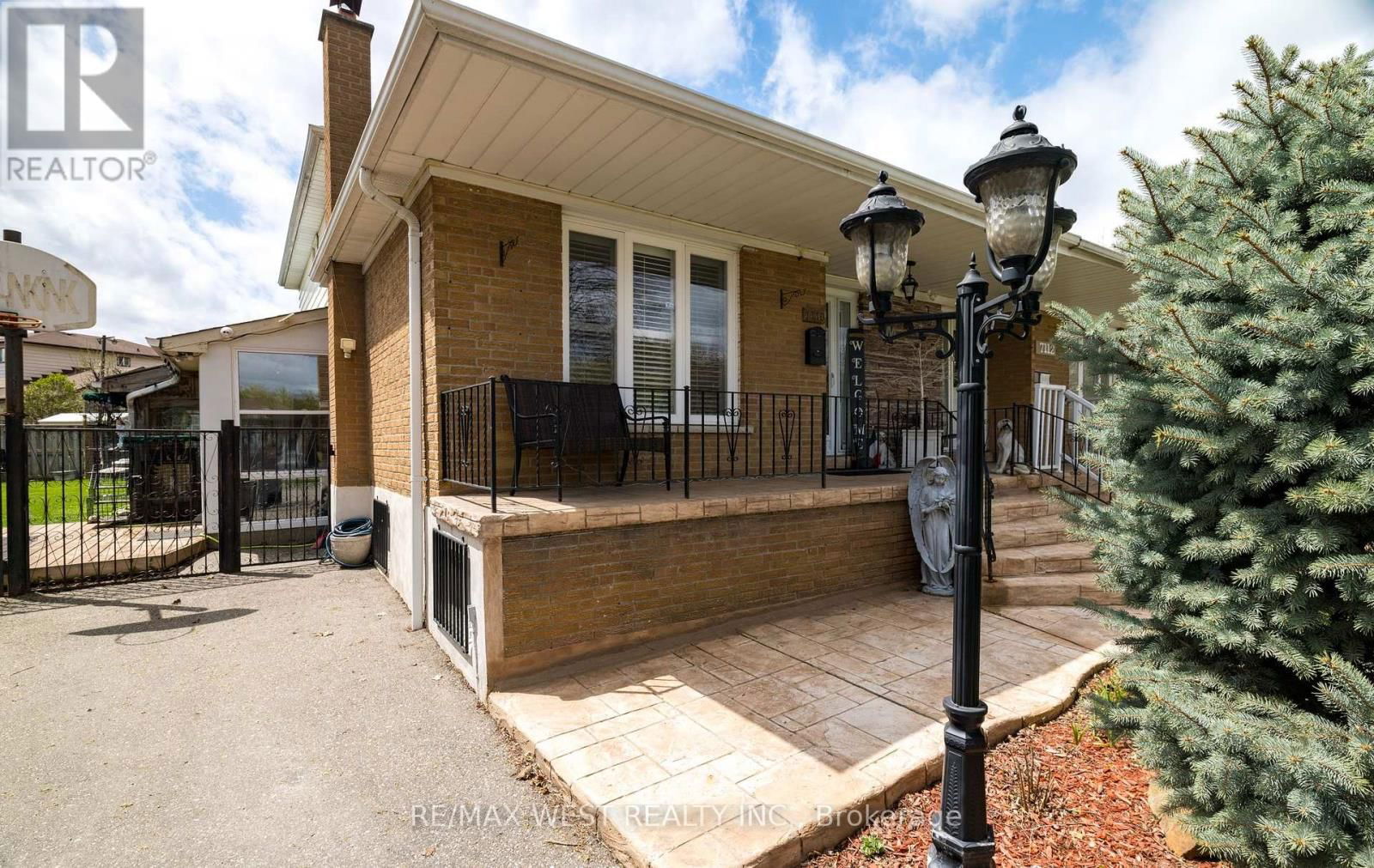7110 CODLIN AVENUE Image 2