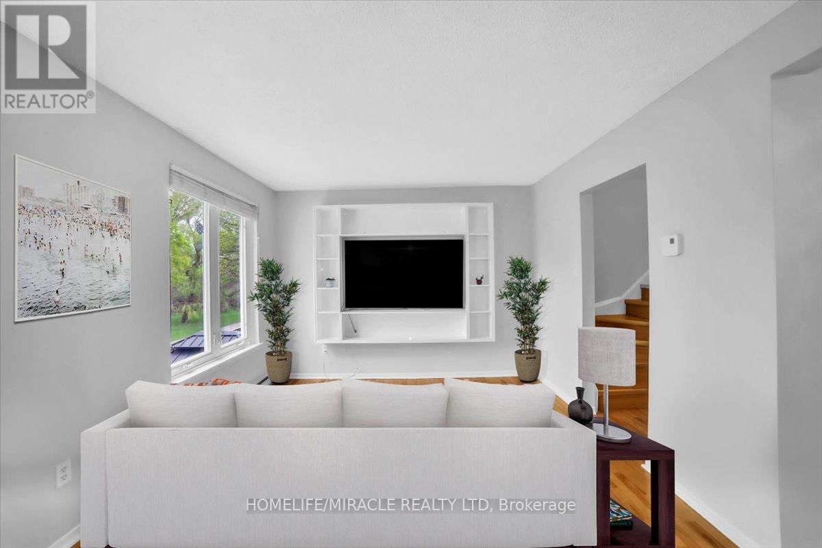 22 ROSSET CRESCENT Image 10