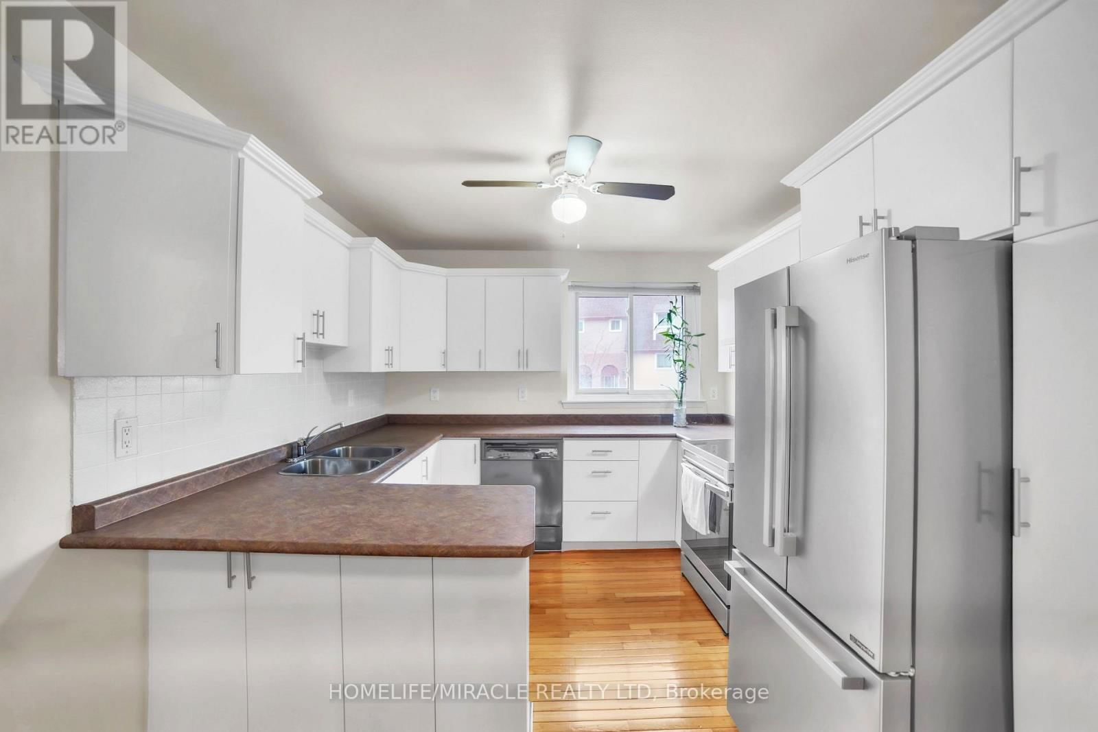 22 ROSSET CRESCENT Image 16