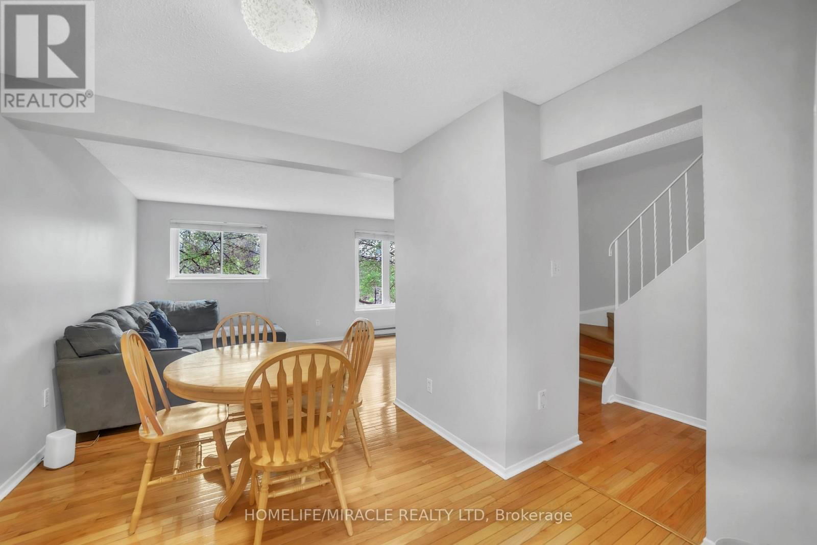 22 ROSSET CRESCENT Image 21