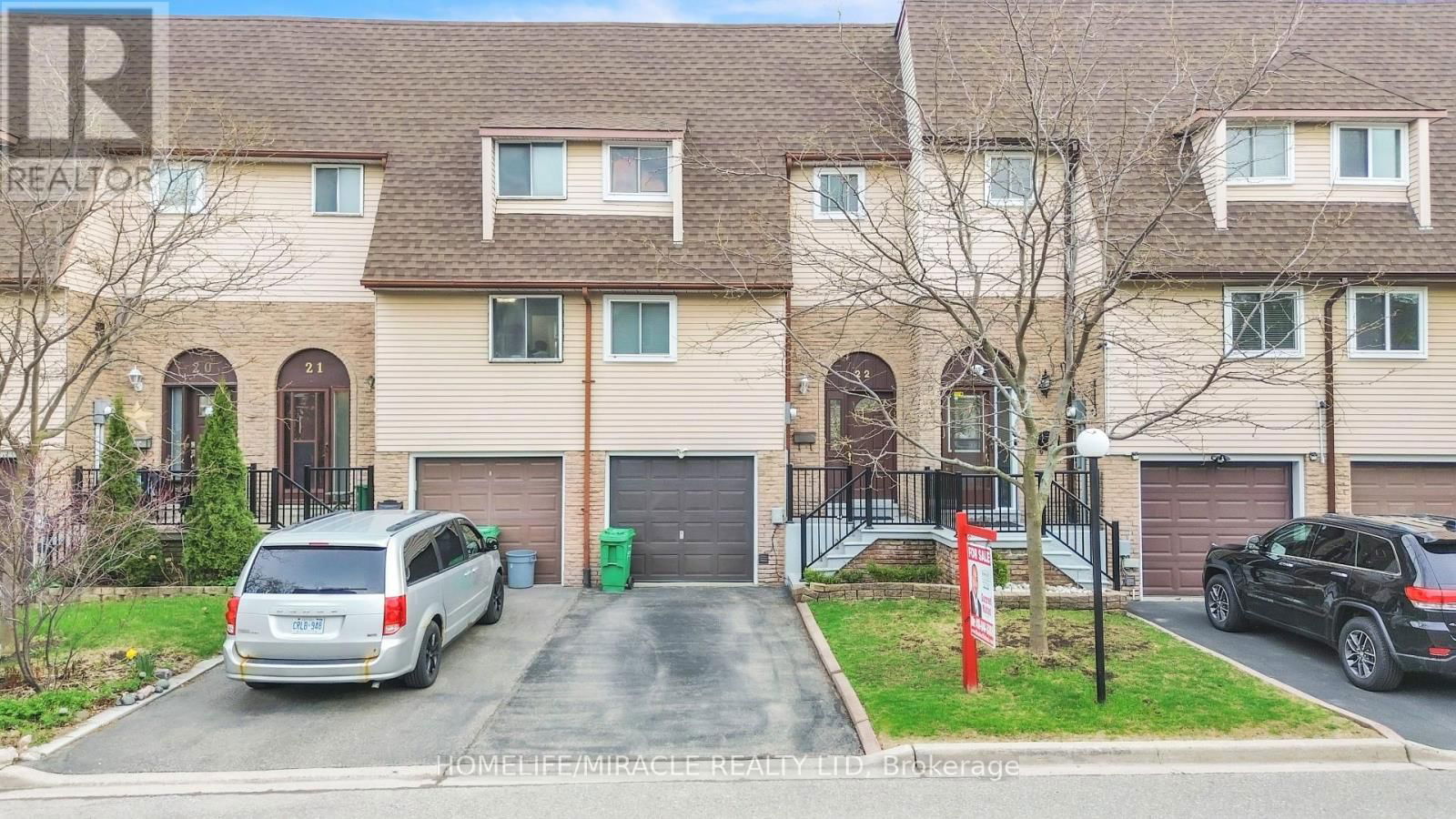 22 ROSSET CRESCENT Image 35