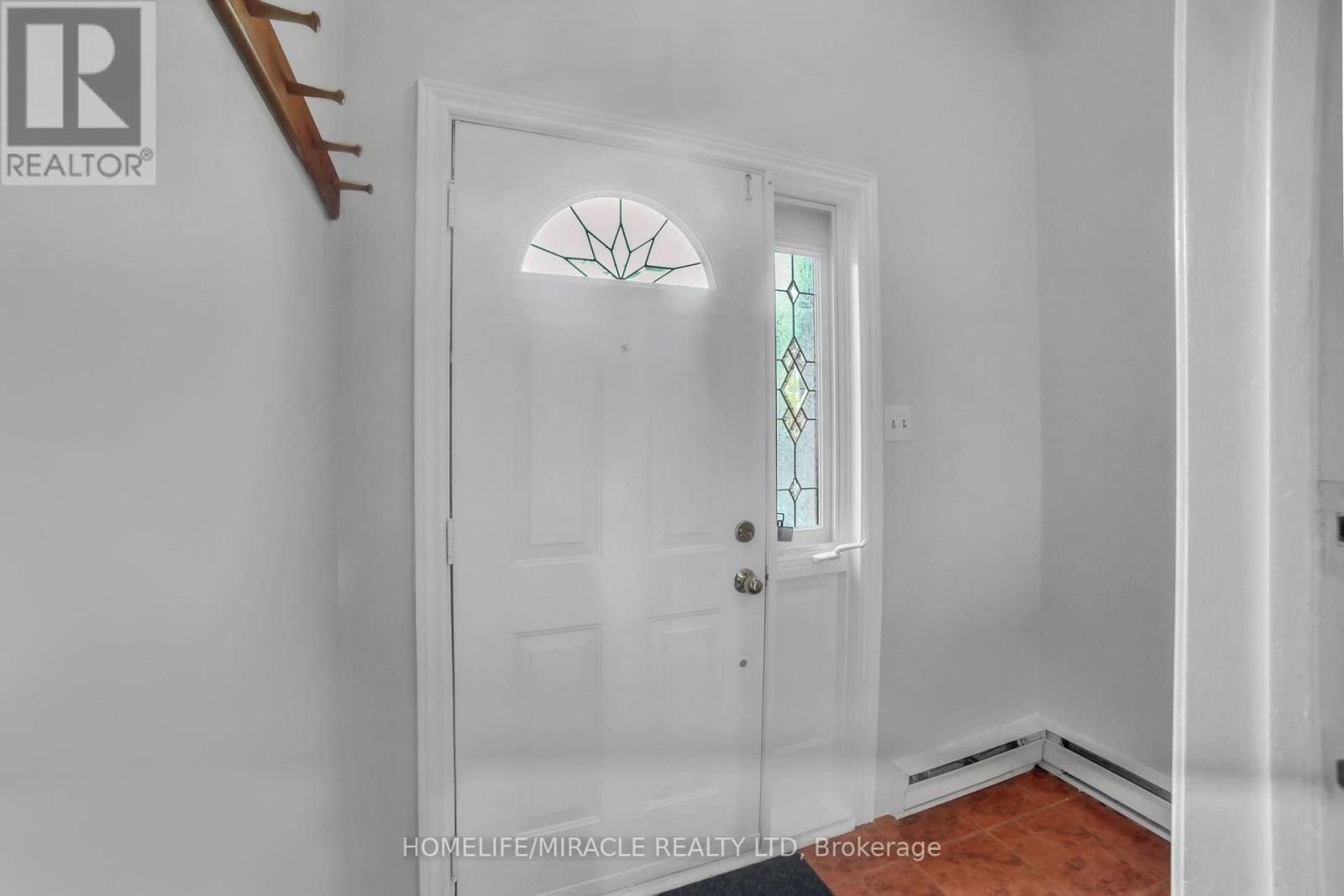 22 ROSSET CRESCENT Image 6