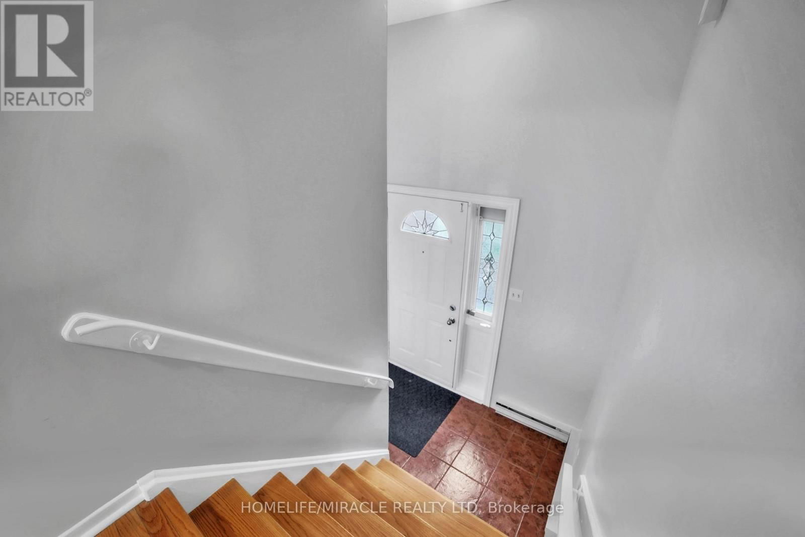 22 ROSSET CRESCENT Image 7