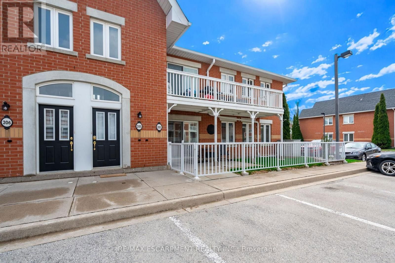 201 - 1701 LAMPMAN AVENUE Image 1