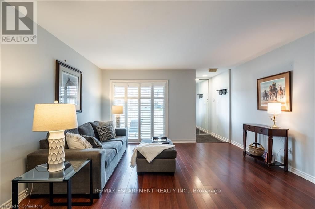 201 - 1701 LAMPMAN AVENUE Image 2