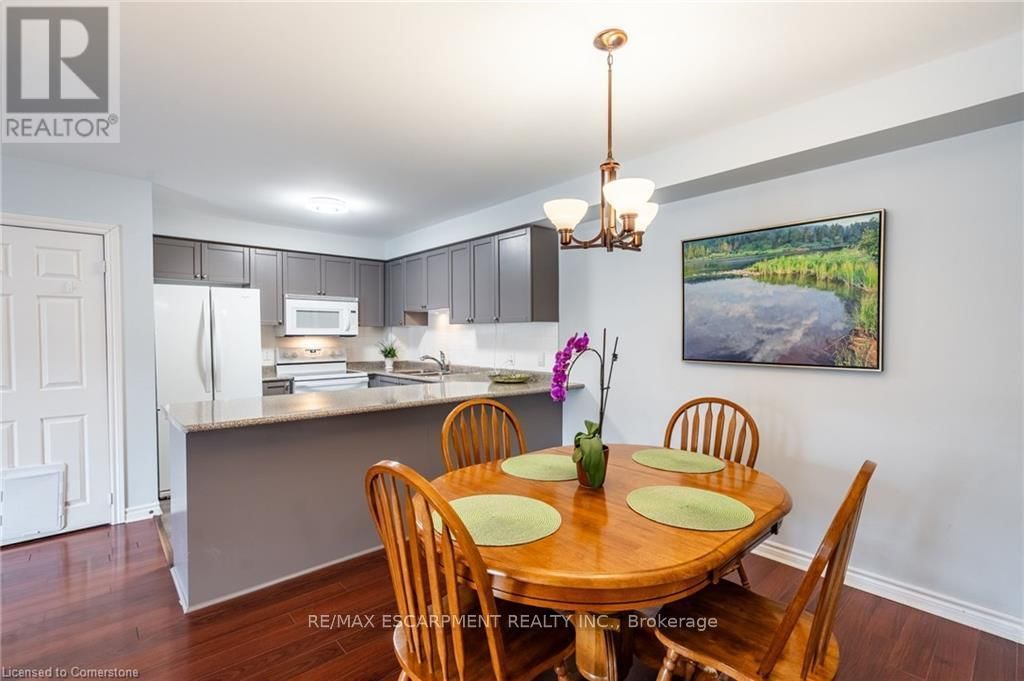 201 - 1701 LAMPMAN AVENUE Image 8