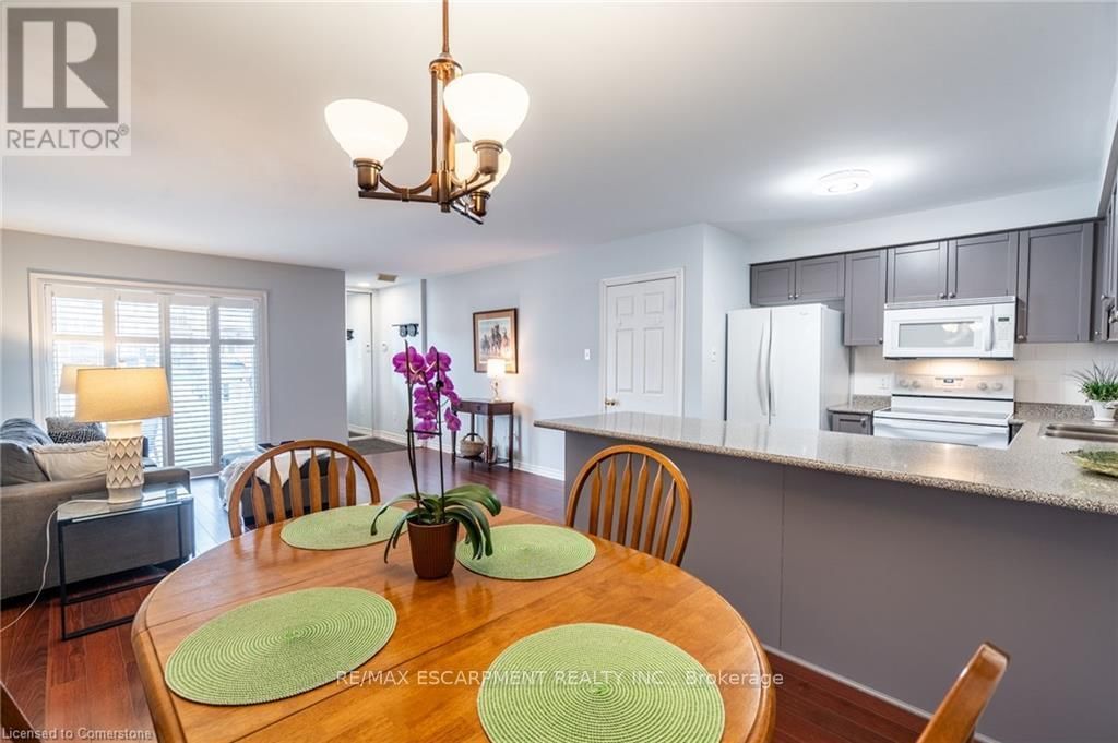 201 - 1701 LAMPMAN AVENUE Image 9