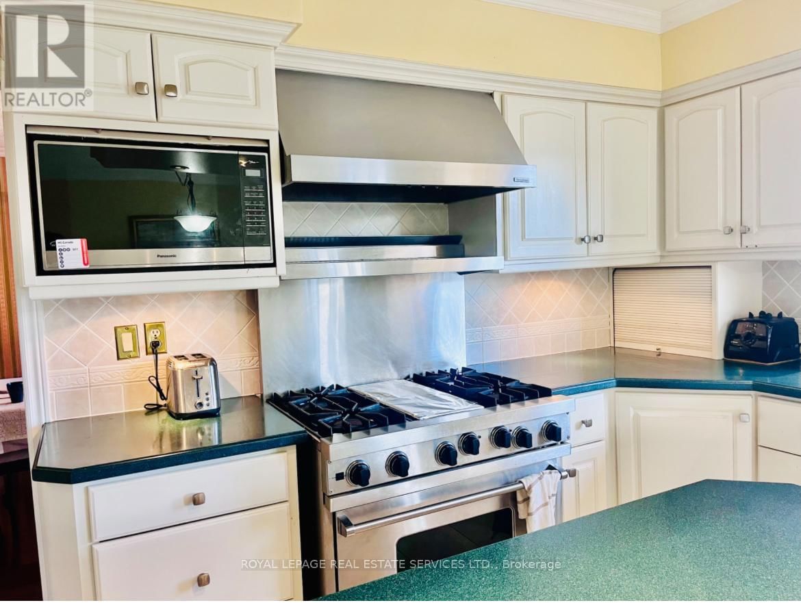 UPPER - 1417 THISTLEDOWN ROAD Image 13
