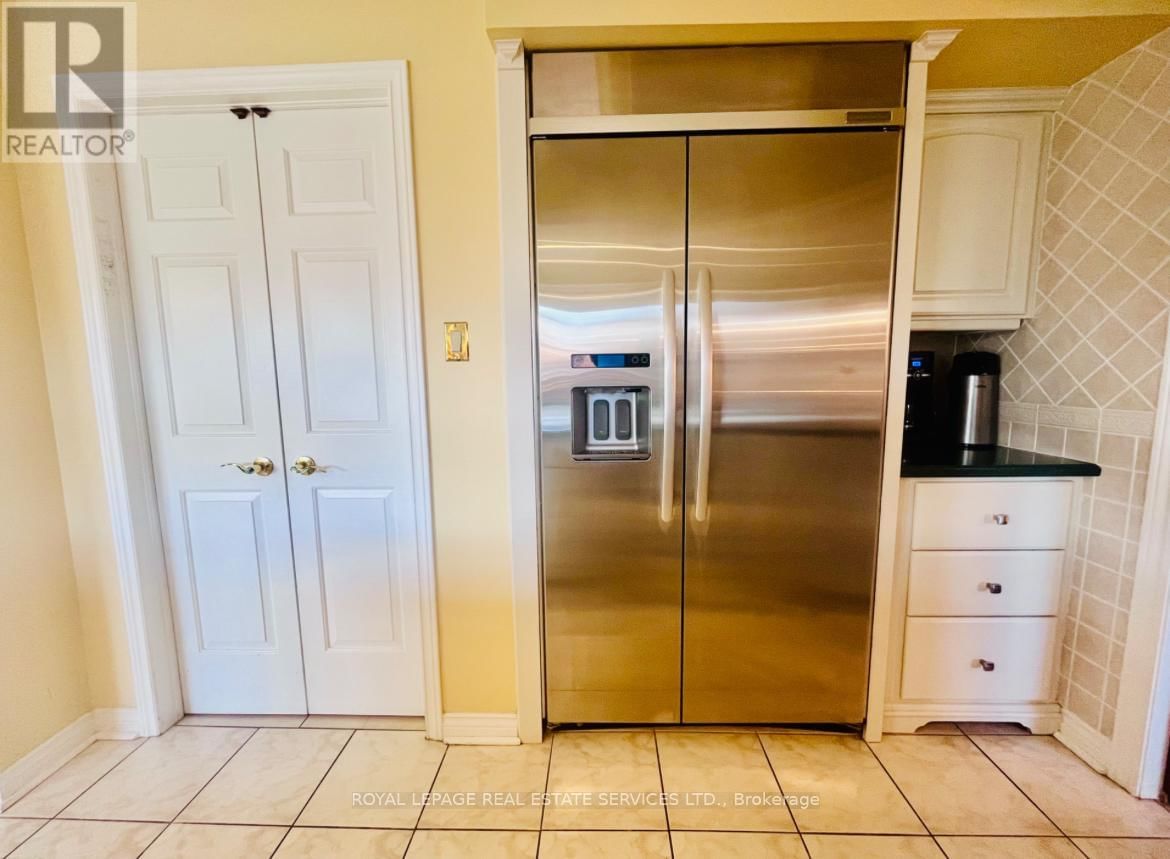UPPER - 1417 THISTLEDOWN ROAD Image 14