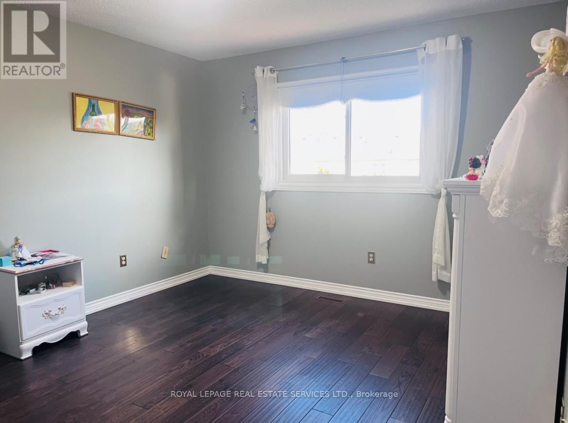 UPPER - 1417 THISTLEDOWN ROAD Image 24