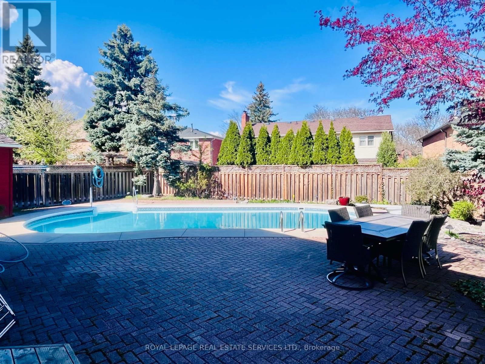 UPPER - 1417 THISTLEDOWN ROAD Image 35