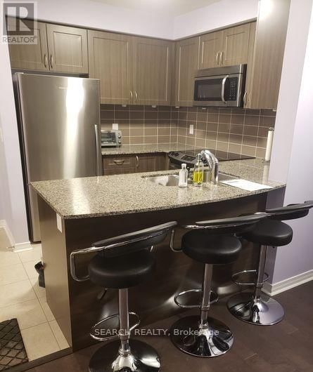 302 - 60 VIA ROSEDALE WAY Image 18