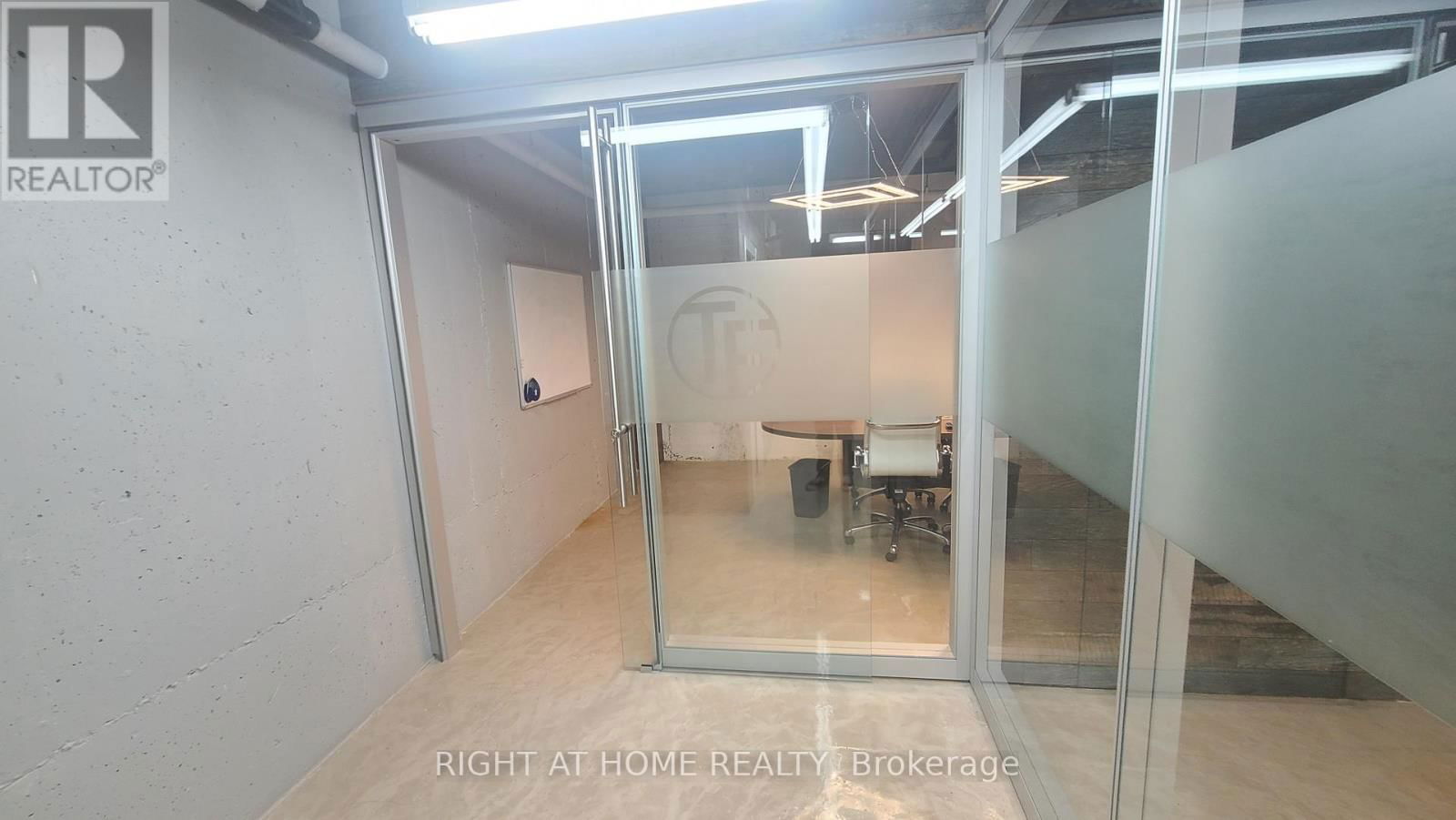 104 - 49 HILLCREST AVENUE Image 10
