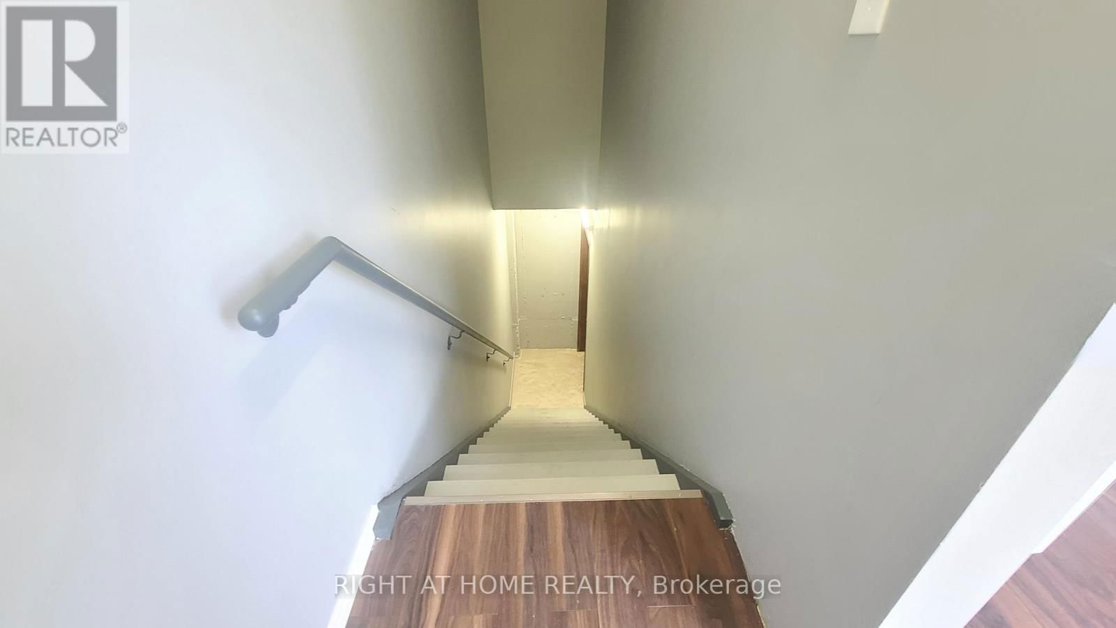 104 - 49 HILLCREST AVENUE Image 17