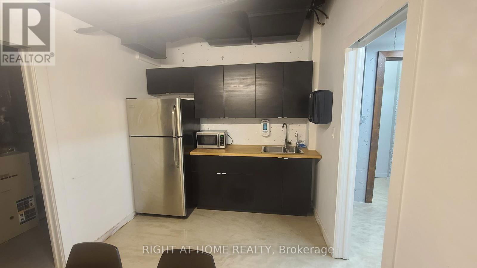 104 - 49 HILLCREST AVENUE Image 2