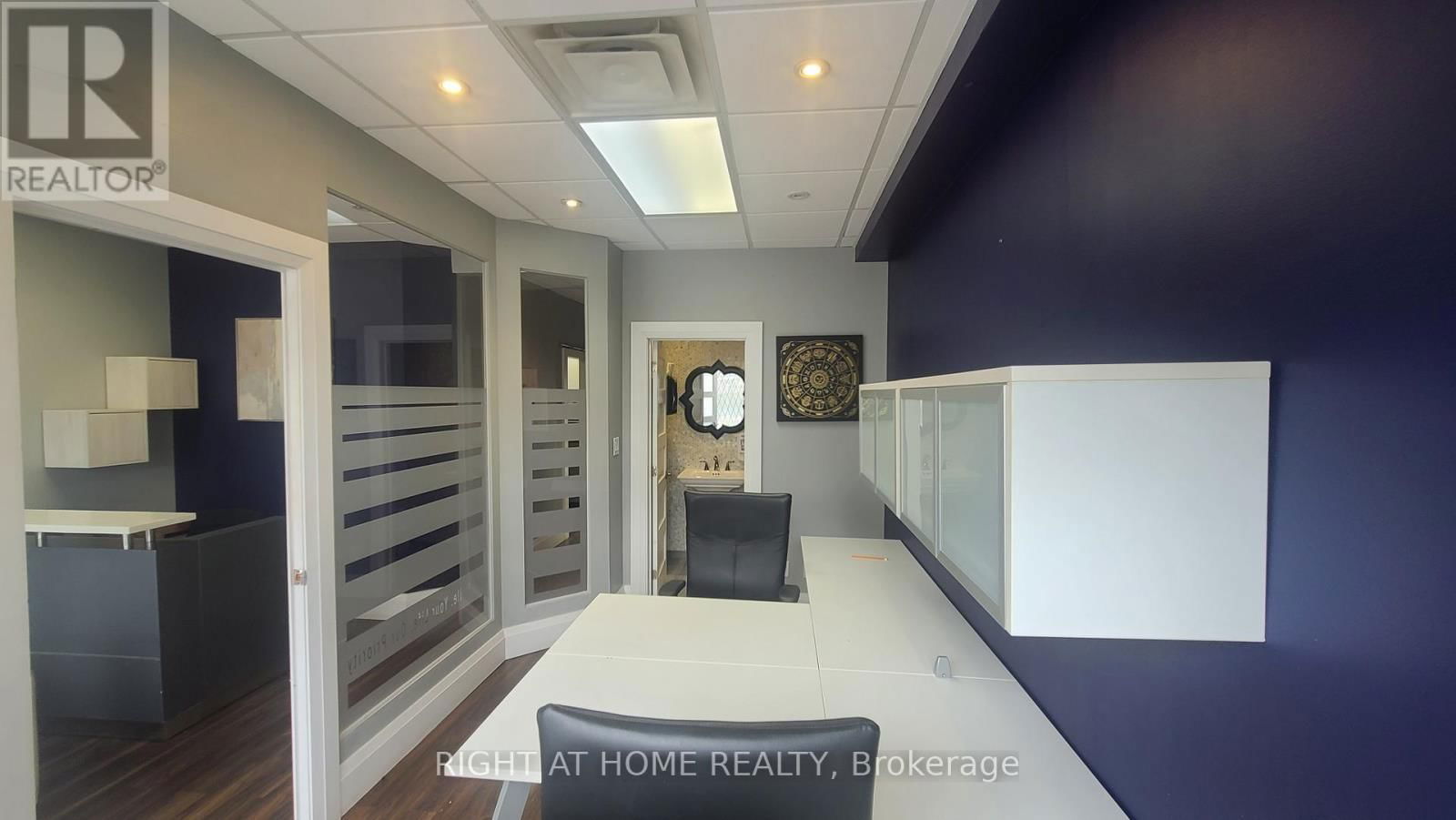 104 - 49 HILLCREST AVENUE Image 27