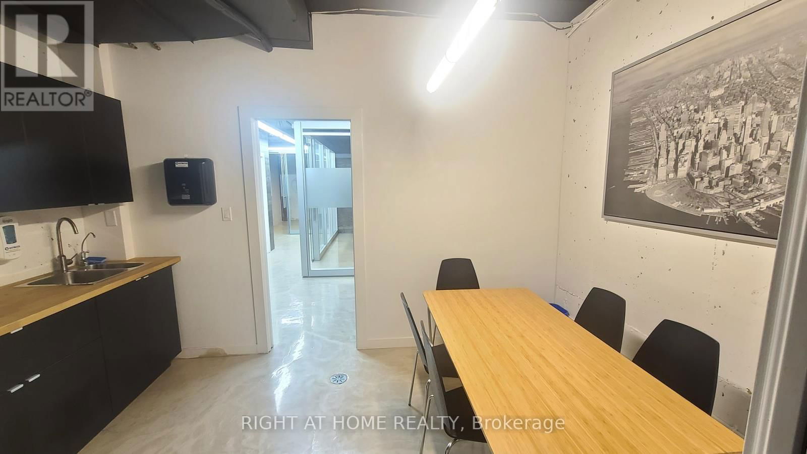 104 - 49 HILLCREST AVENUE Image 3