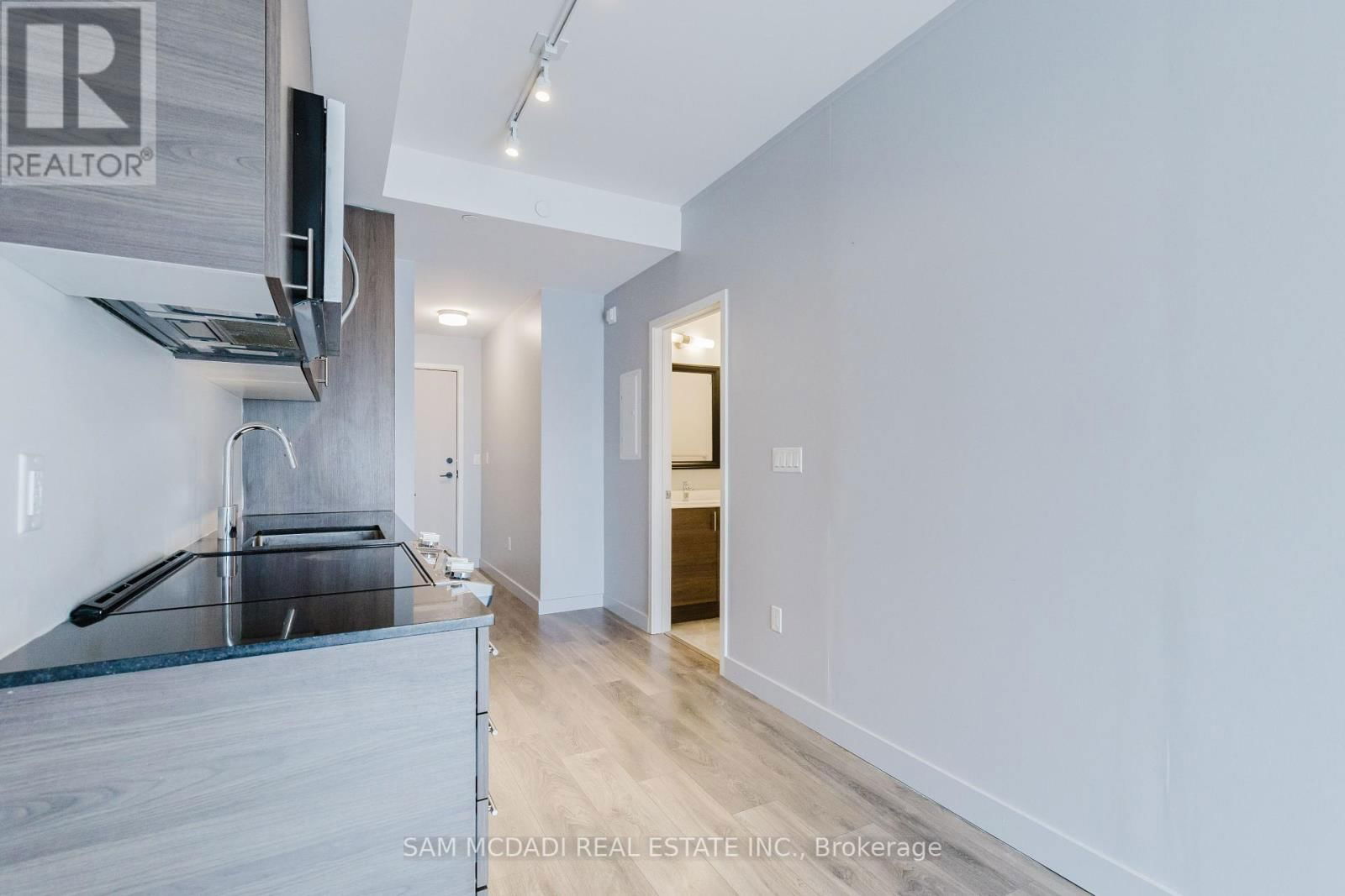 105 - 168 SABINA DRIVE Image 12