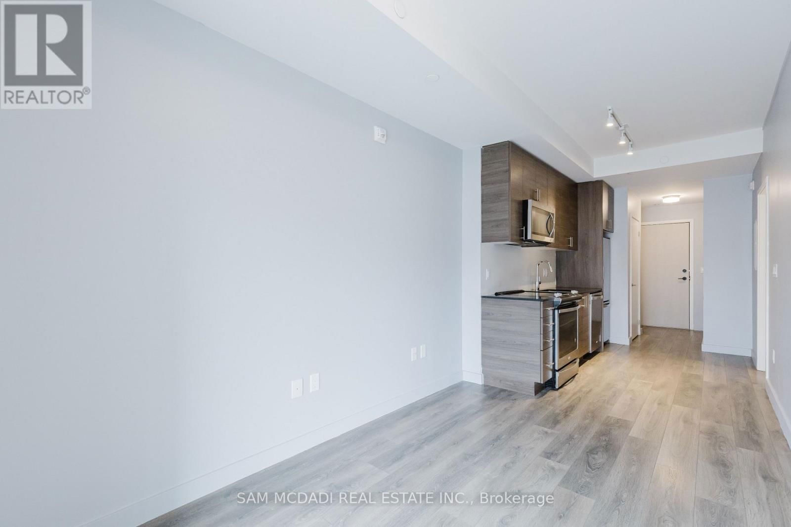 105 - 168 SABINA DRIVE Image 19