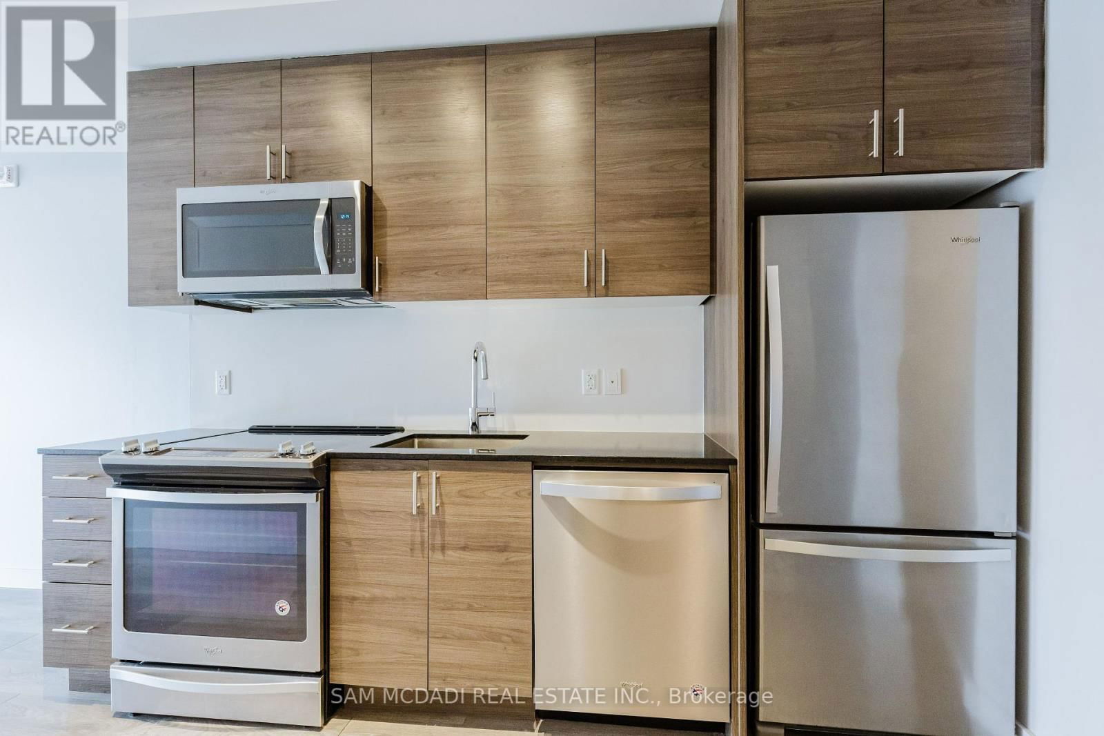 105 - 168 SABINA DRIVE Image 22
