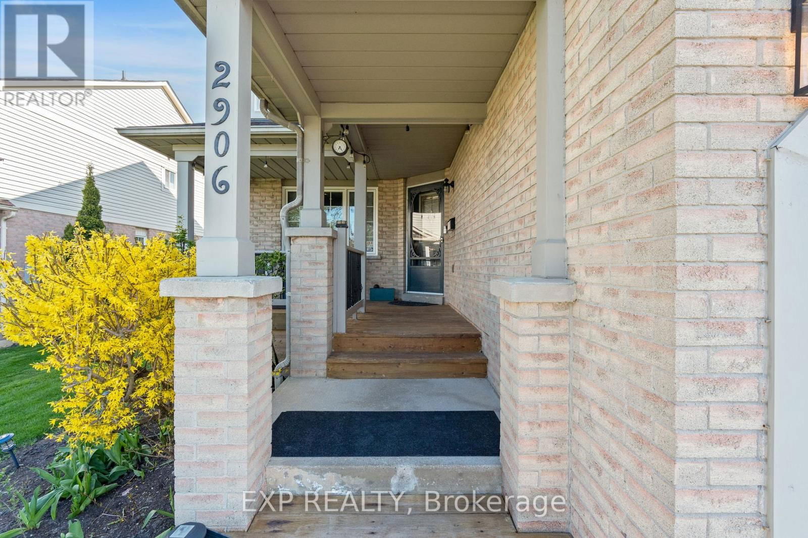2906 PEACOCK DRIVE Image 2