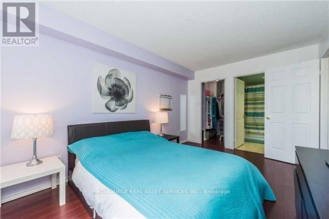 602 - 285 ENFIELD PLACE Image 10