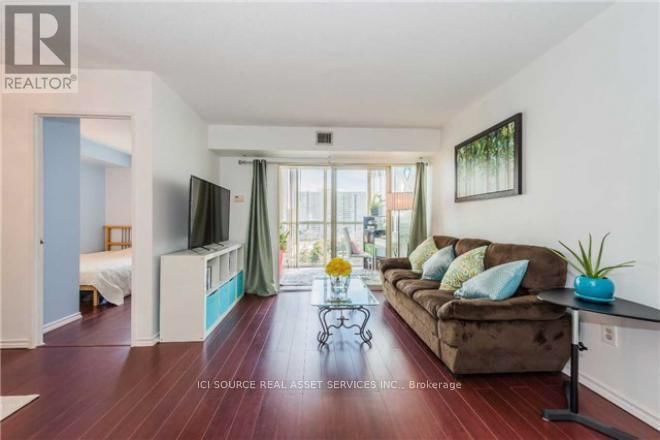 602 - 285 ENFIELD PLACE Image 5