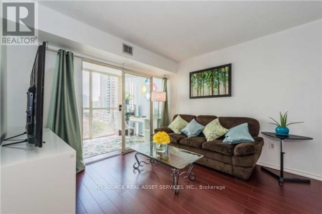 602 - 285 ENFIELD PLACE Image 6