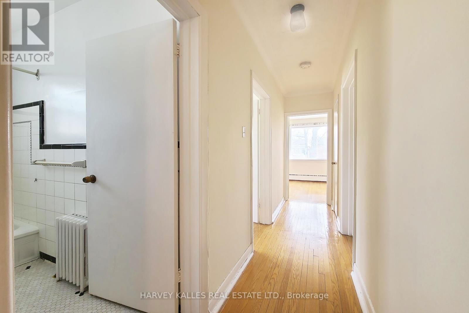 2 - 105 GILMOUR AVENUE Image 10
