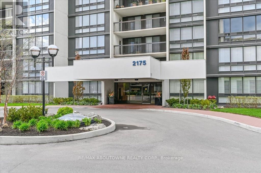 1102 - 2175 MARINE DRIVE Image 3