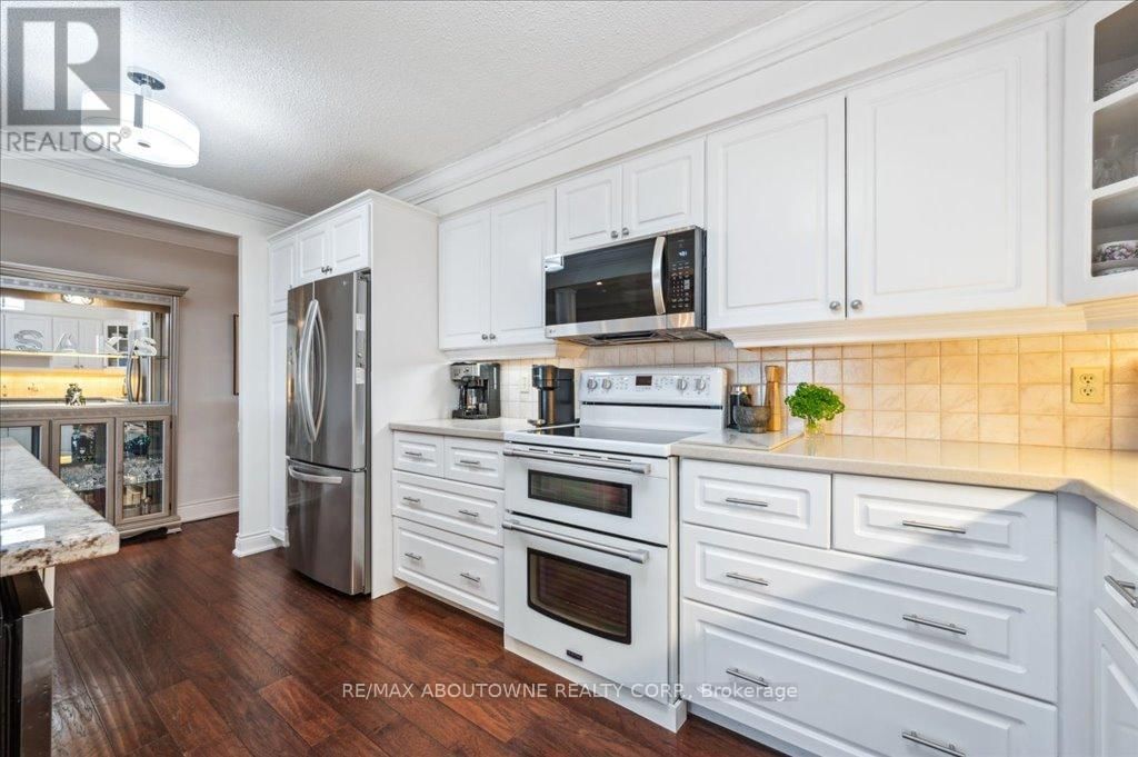 1102 - 2175 MARINE DRIVE Image 8