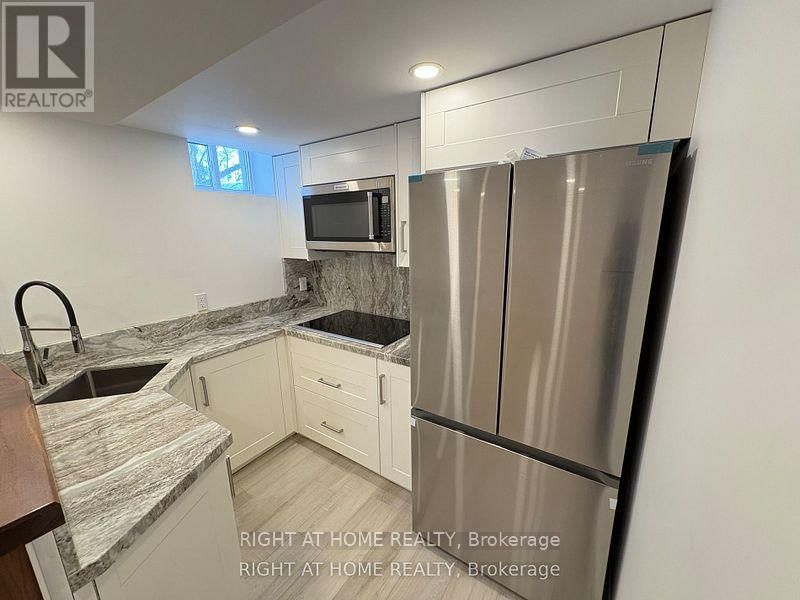 35 TROUTBROOKE DRIVE Image 1