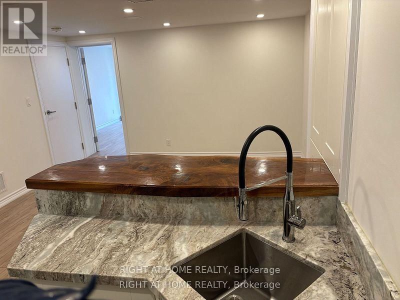 35 TROUTBROOKE DRIVE Image 3